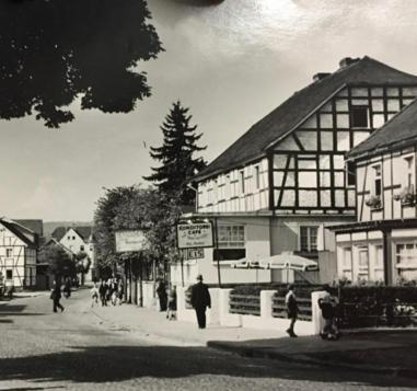 Bergischer Hof أوفيرات المظهر الخارجي الصورة